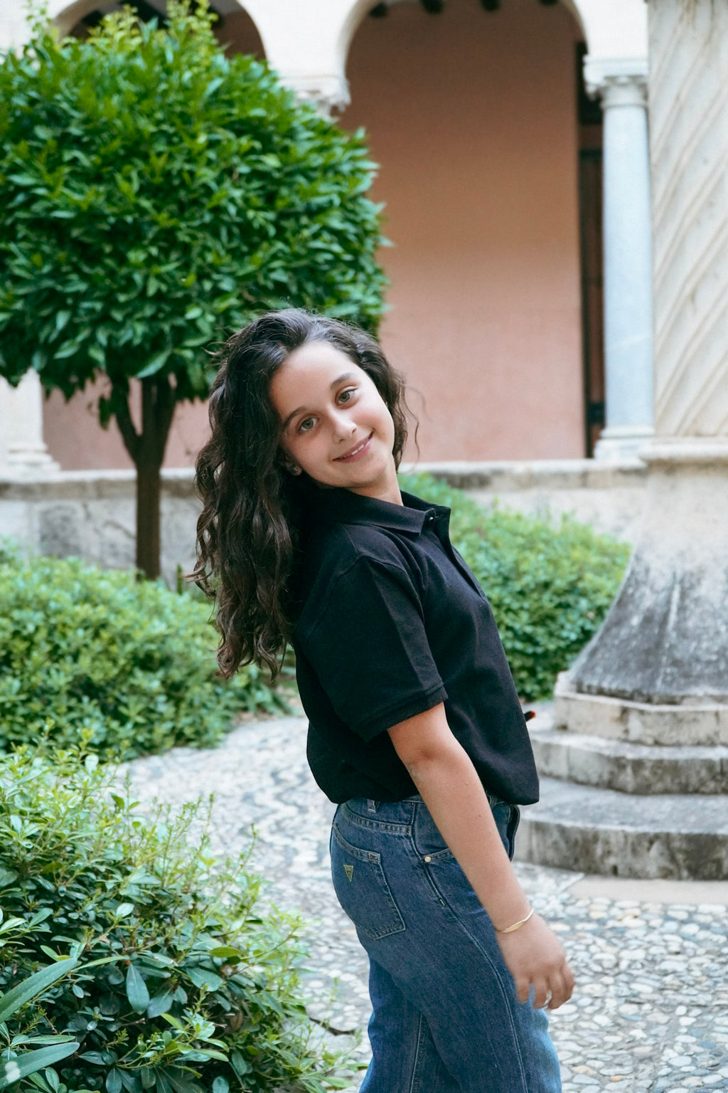 Polo "LUMINOSO" negro niño/a
